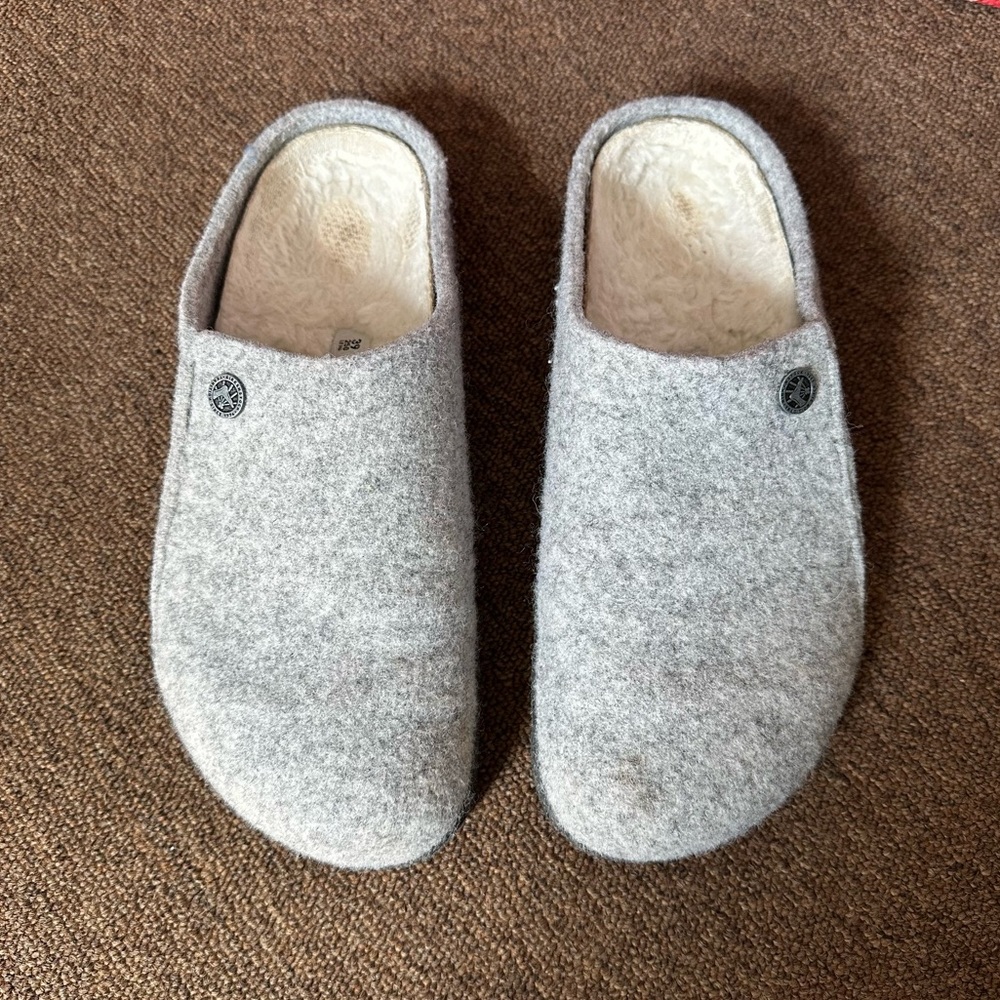 Birkenstock Zermatt Shearling Clogs in Light Gray Size 8 Narrow Fit